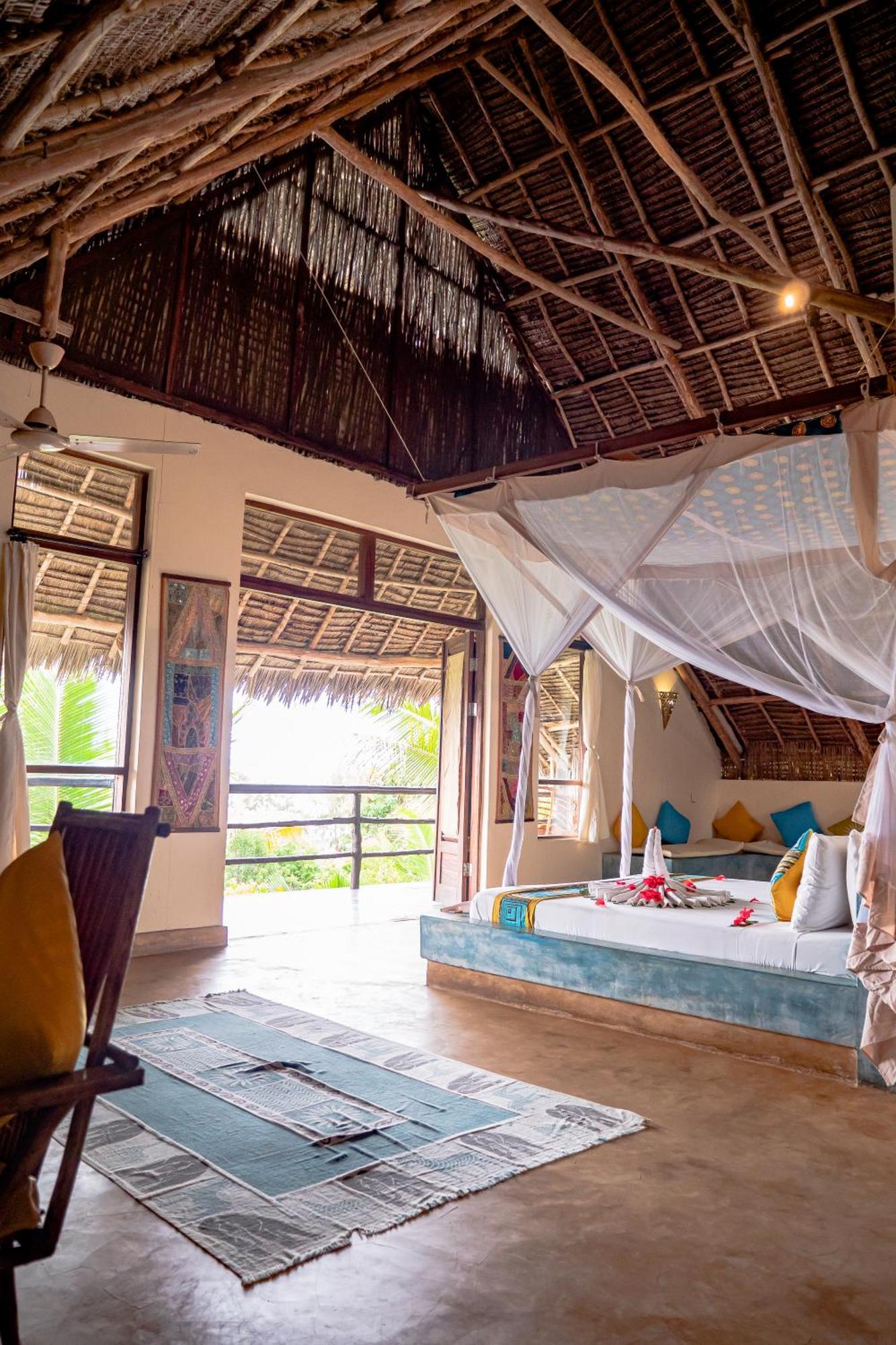 Sunshine Marine Lodge Matemwe  Exterior photo