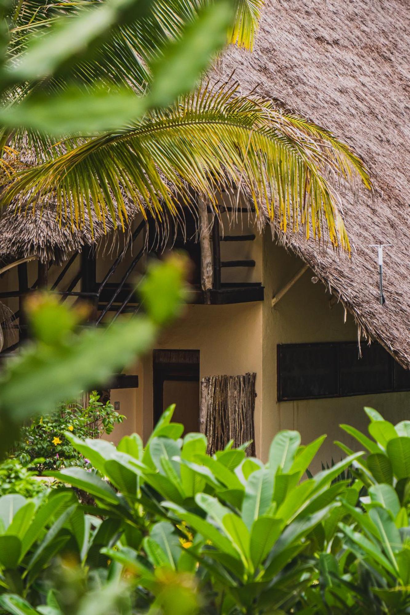 Sunshine Marine Lodge Matemwe  Exterior photo