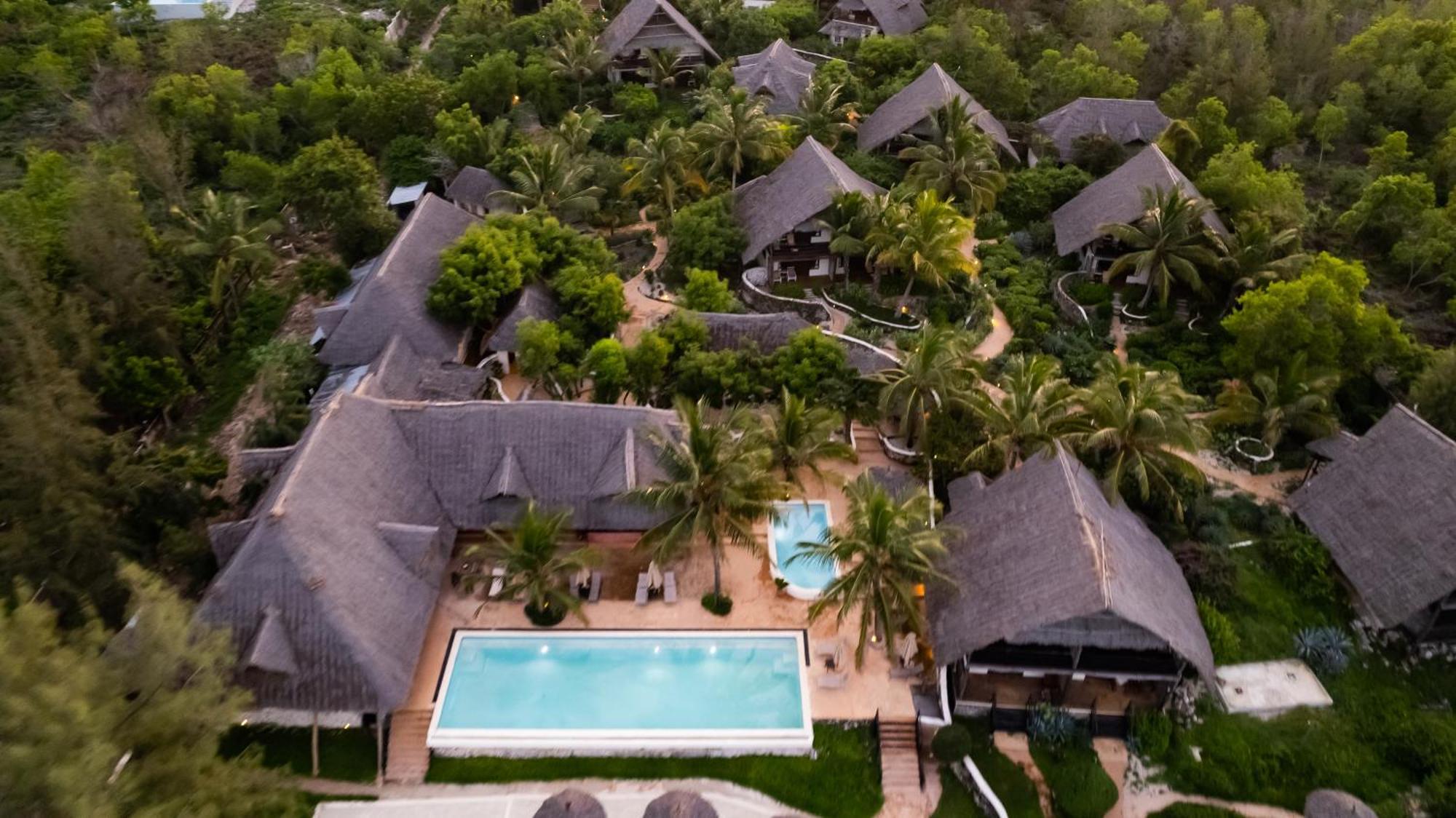 Sunshine Marine Lodge Matemwe  Exterior photo