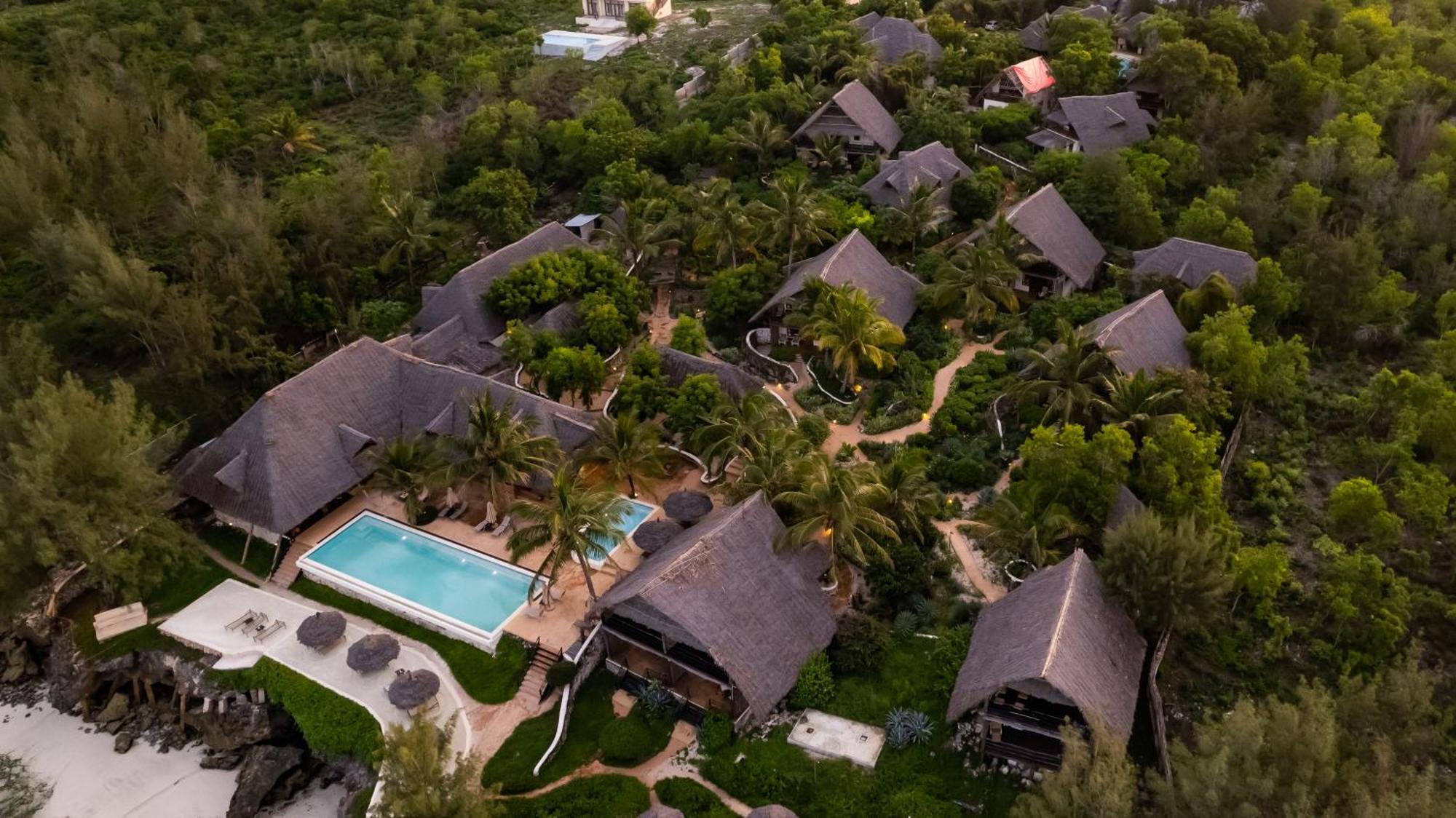 Sunshine Marine Lodge Matemwe  Exterior photo